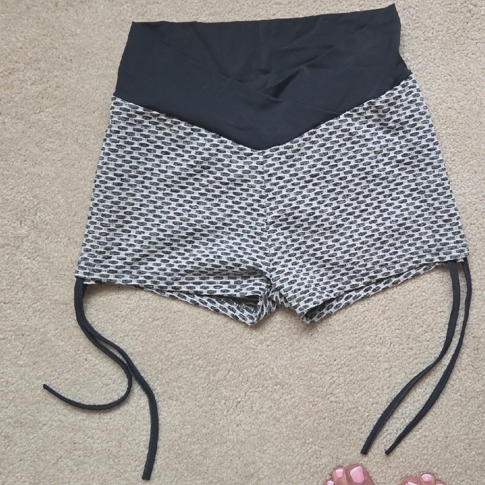 Black and Gray Women's Yoga Athletic Shorts Worn Once. Size Small